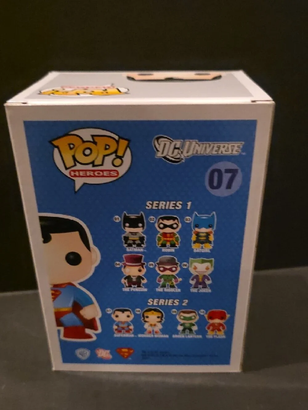 Funko Superman Vinyl Figure - Blue, Red & Yellow - Picture 4 of 6